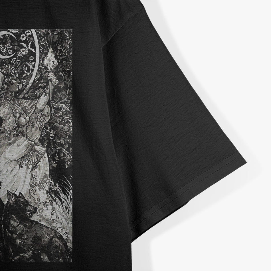 The Goddess Hecate - Tarot Card Triple Moon Wiccan Pagan Witch T-Shirt