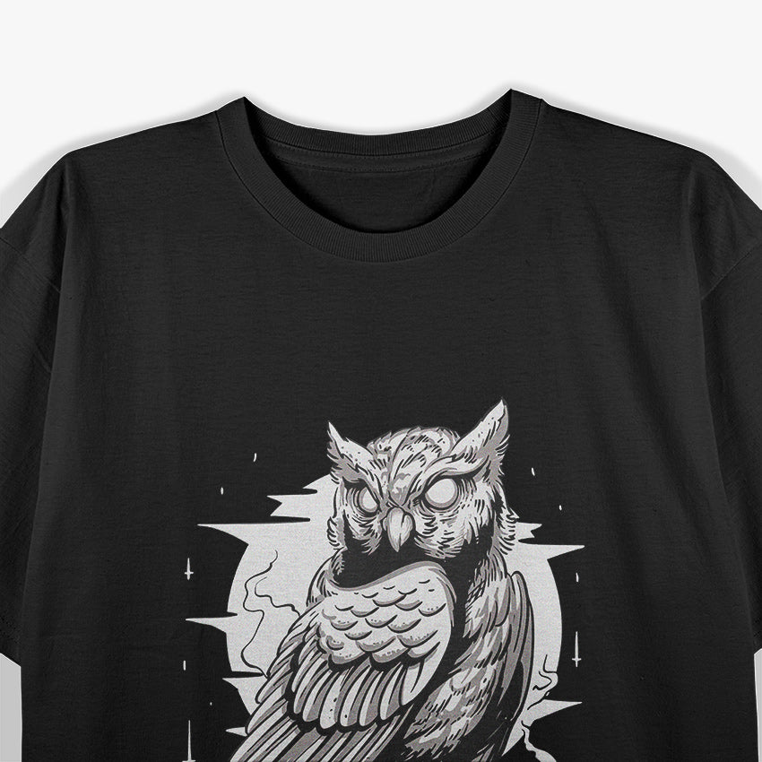 Goth Owl A Spooky Symbol of Mystery and Darkness T-Shirt