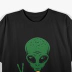 Alien Eating Pizza Funny Ufo Snack Food T-Shirt