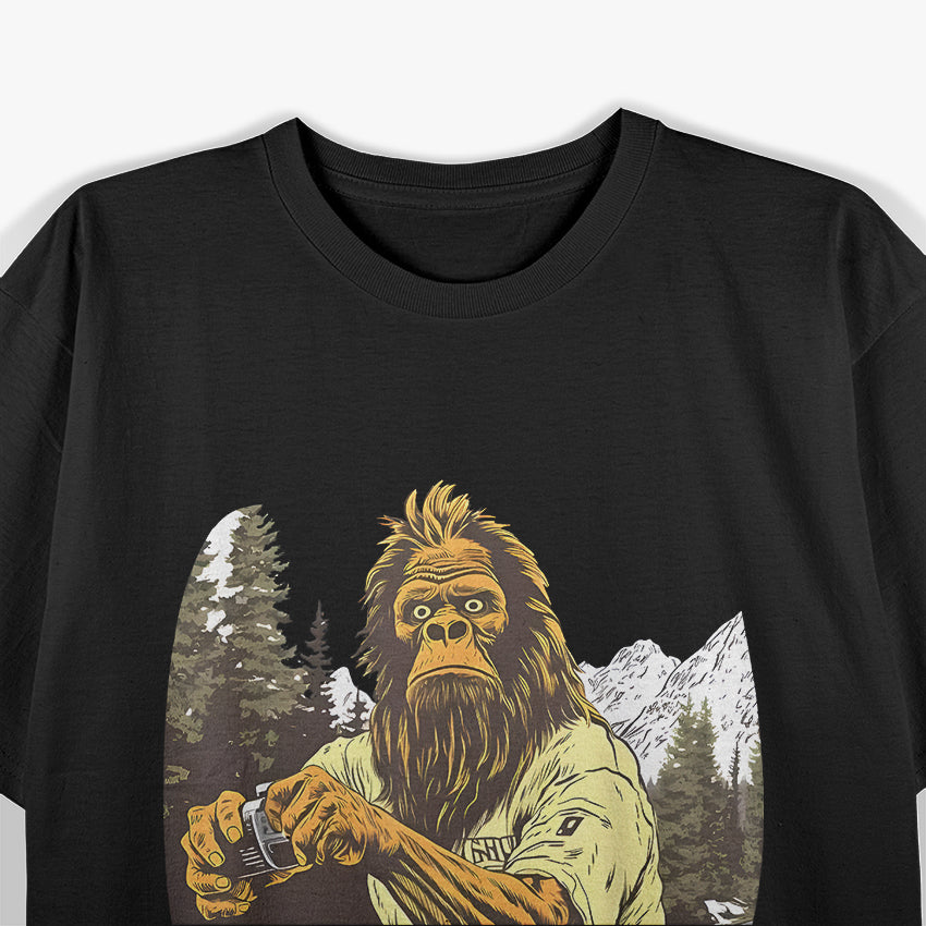 Funny Bigfoot Sasquatch Retro Outdoor Camping T-Shirt