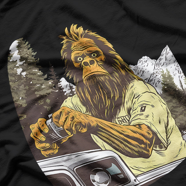 Funny Bigfoot Sasquatch Retro Outdoor Camping T-Shirt