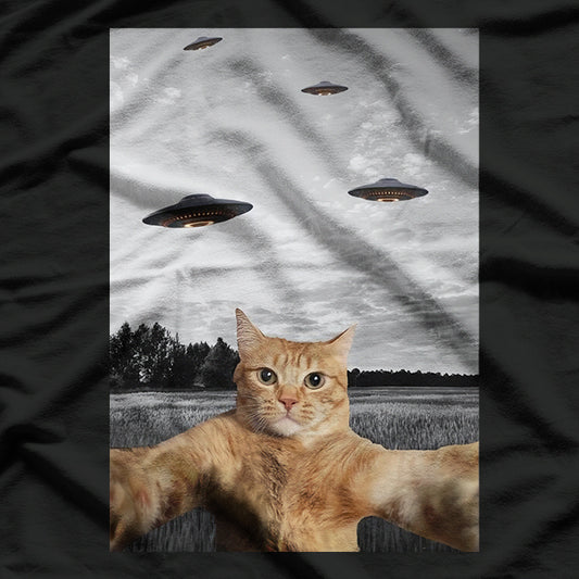 Funny Cat Selfie with UFOs Awesome Cat T-Shirt