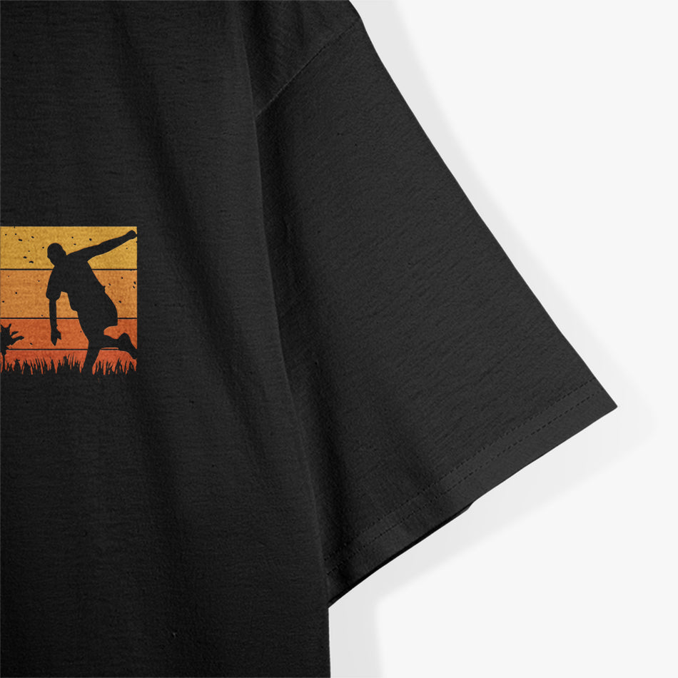 Retro Vintage Frisbee Golf Player Design - Disc Golf T-Shirt