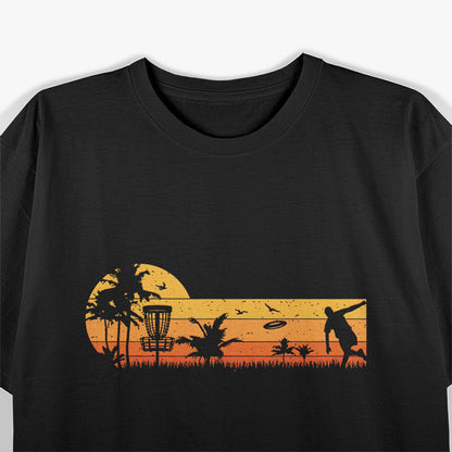 Retro Vintage Frisbee Golf Player Design - Disc Golf T-Shirt