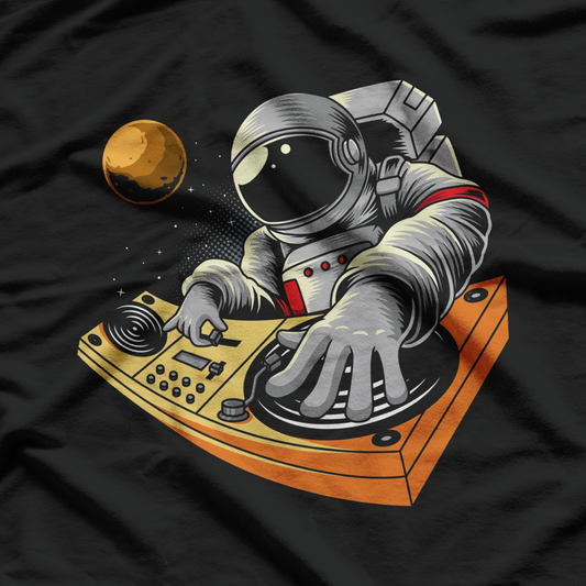 Astronaut Playing Dj in Space Planets Moon Stars Astronaut T-Shirt