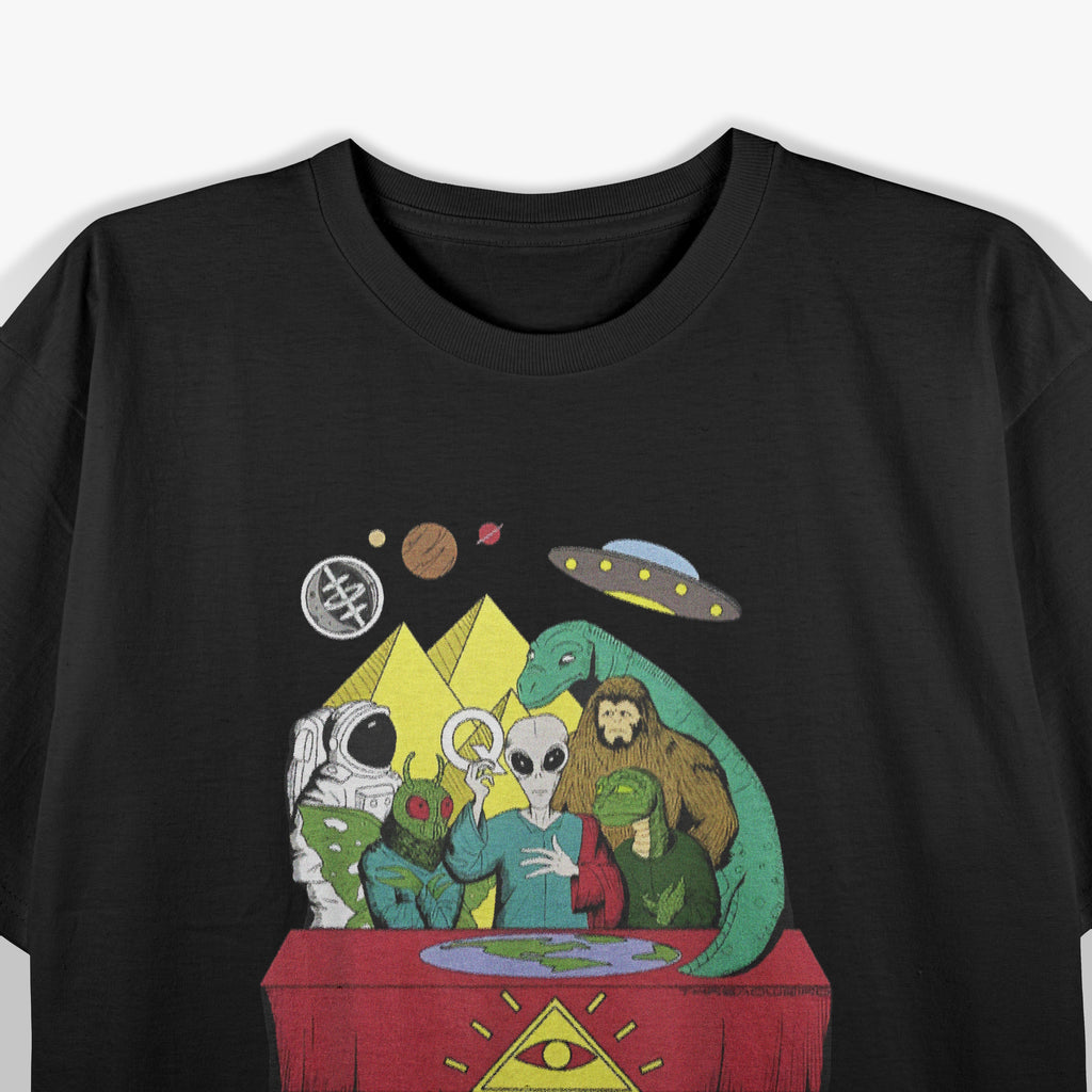 Conspiracy Theory Conspiracy Club Mystery Detective T-Shirt