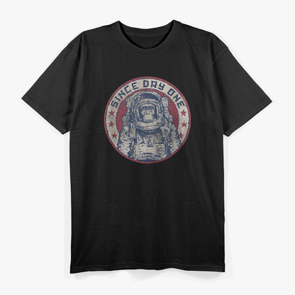 Astronaut Monkey Exploring Space Adventure Animal Design T-Shirt