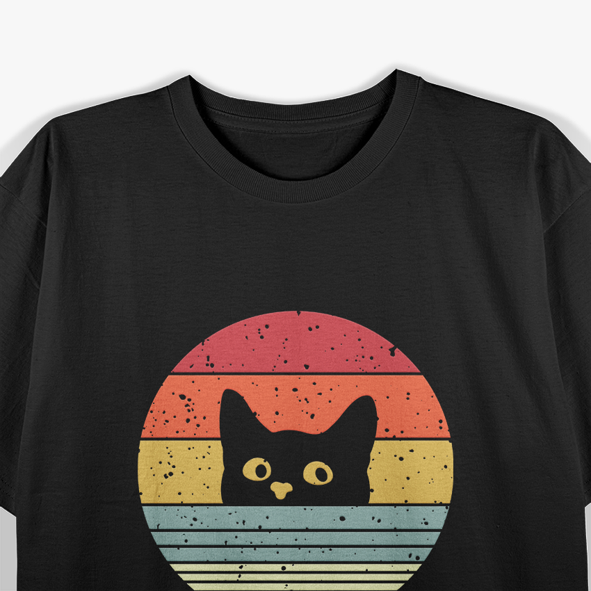 Retro Black Cat: Purrfectly Vintage T-Shirt