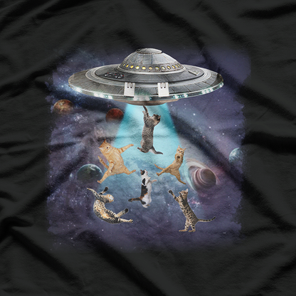 Space Cat UFO Galaxy – Funny Alien Kitten Lover Meme Retro T-Shirt