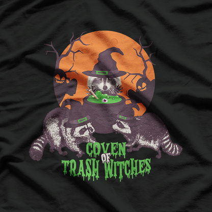 Witch’s Raccoon Cute Halloween Magic Animal Design T-Shirt