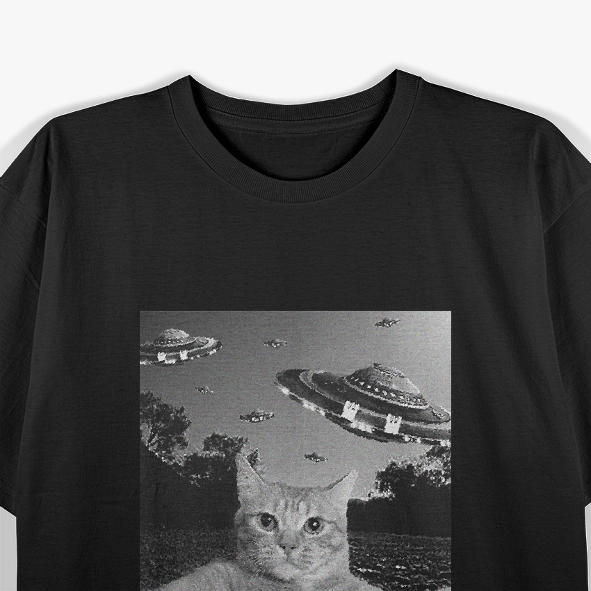 Funny Cat Selfie UFO Abduction – Alien Meme Cute Space Kitten T-Shirt