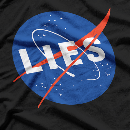 Conspiracy Theory – Flat Earth Funny Design T-Shirt