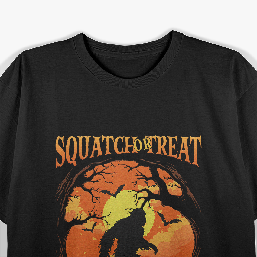 Squatch or Treat Bigfoot Sasquatch Halloween Fun T-Shirt