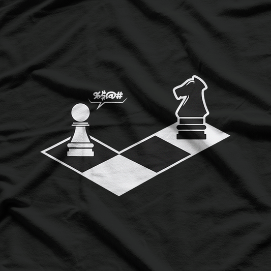 Funny Retro Chess Strategy Master Chess Player Checkmate King T-Shirt