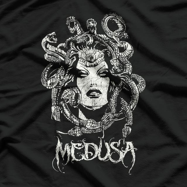 Medusa: Greek Mythology Grunge Style T-Shirt