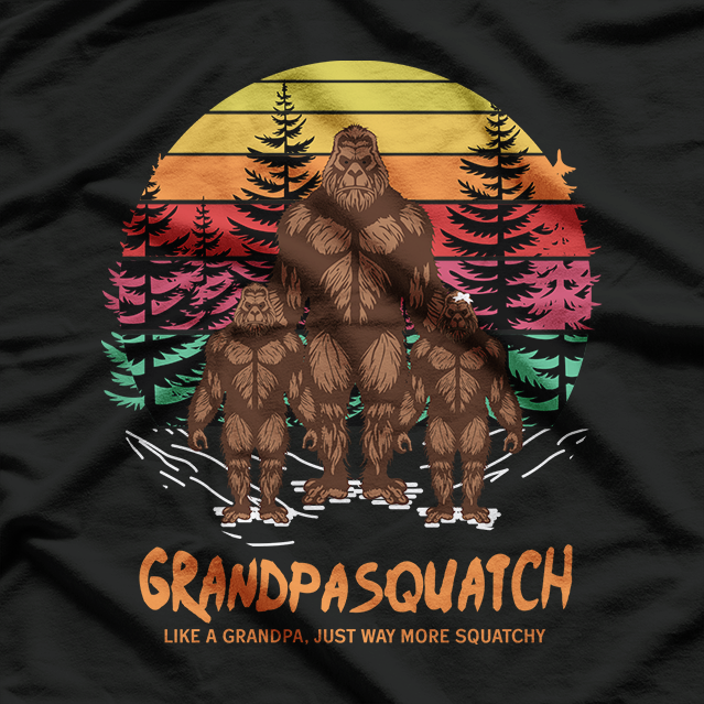Grandpa Squatch – Like a Grandpa, Just Way More Squatchy Retro T-Shirt