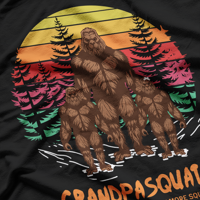 Grandpa Squatch – Like a Grandpa, Just Way More Squatchy Retro T-Shirt