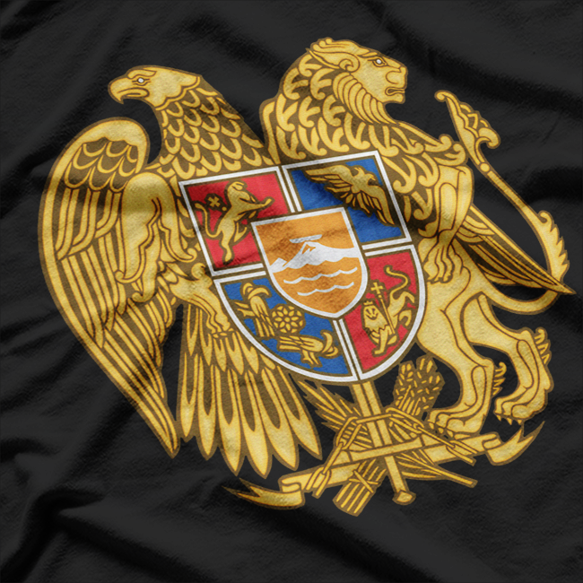 Armenia Coat of Arms Flag Vintage Patriotic Heritage T-Shirt