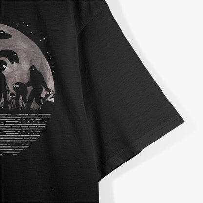 Funny Cryptid Mashup – Bigfoot & Loch Ness Monster Humor Love T-Shirt