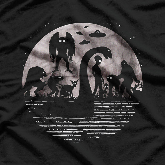 Funny Cryptid Mashup – Bigfoot & Loch Ness Monster Humor Love T-Shirt