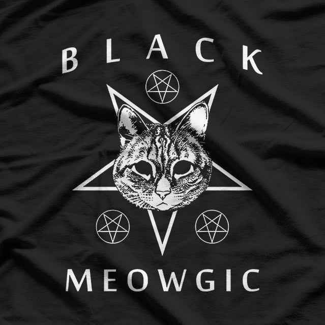 Black Meowgic – Cute Witchy Cat Magic Halloween Occult Kitty T-Shirt