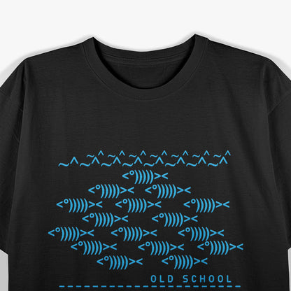 Retro Computer Nerd – Old School Keyboard Style T-Shirt