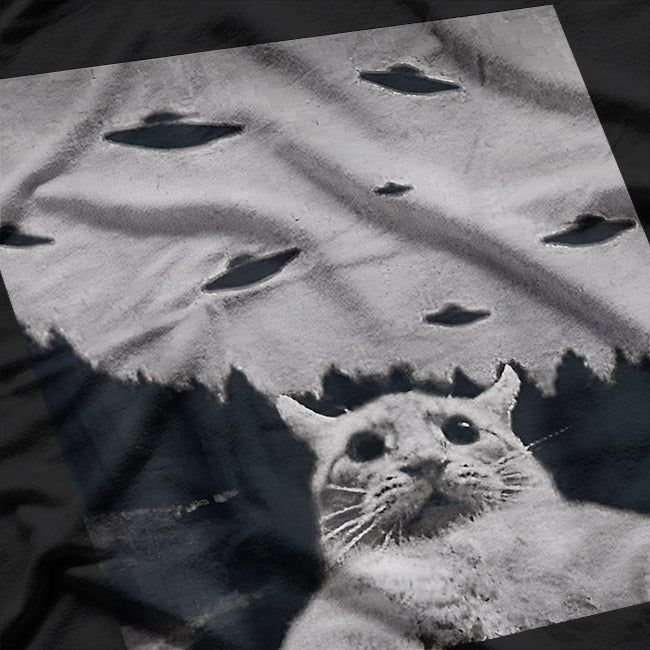 Alien Cat Abduction: Funny UFO Space Kitty T-Shirt