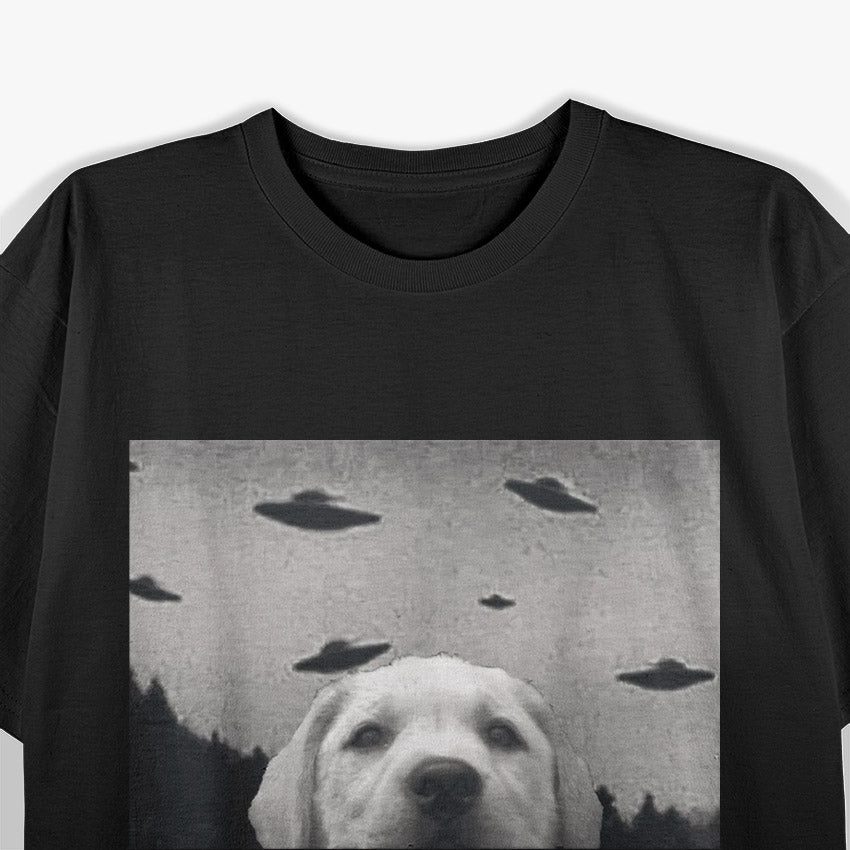 Alien UFO Selfie Labrador Funny Space Dog T-Shirt