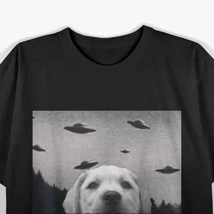 Alien UFO Selfie Labrador Funny Space Dog T-Shirt