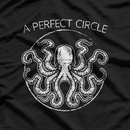 Perfect Circle Octopus: Mysterious & Nautical Aesthetic T-Shirt