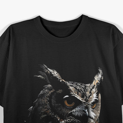 Owl Portrait – Wise Night Bird Nature Artwork Love T-Shirt
