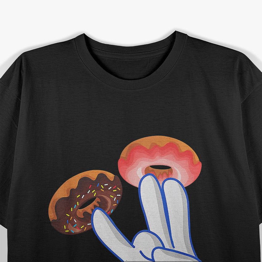 Dirty Humor Hand Sign – Funny Adult Joke Graphic T-Shirt