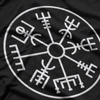 Vegvisir Viking Compass Icelandic Nordic Norse Viking Symbol T-Shirt