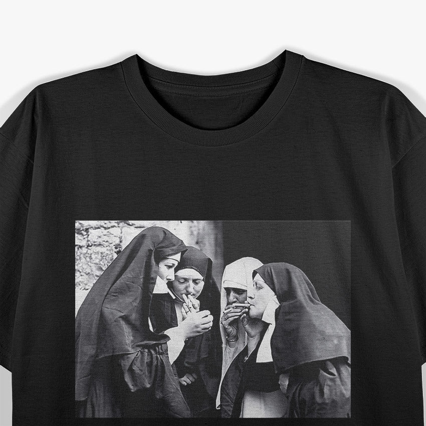 Vintage Smoking Nuns – Hilarious Female Leisure Tee T-Shirt
