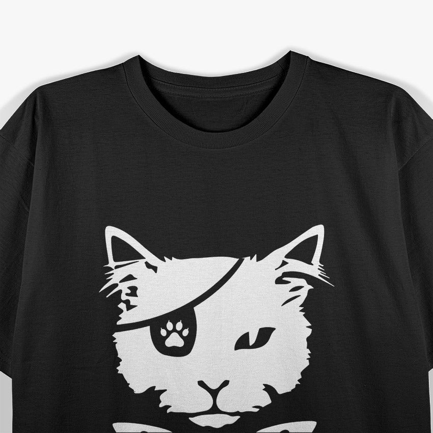 Cute Pirate Cat Fun Adventure-Themed Pet Lover Design T-Shirt