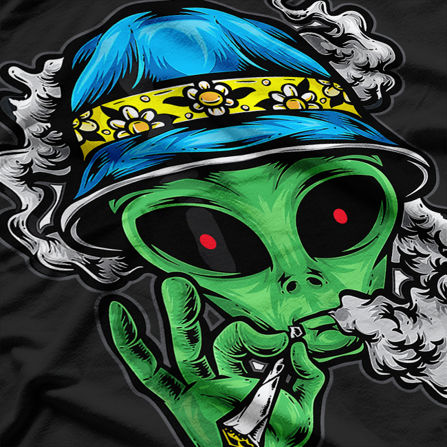 Smoking Alien - Just Chillin’ T-Shirt