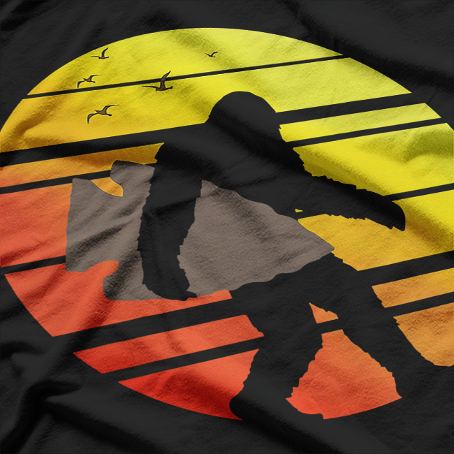 Vintage Bigfoot Arrowhead Hunting Indian Arrowhead Collector T-Shirt
