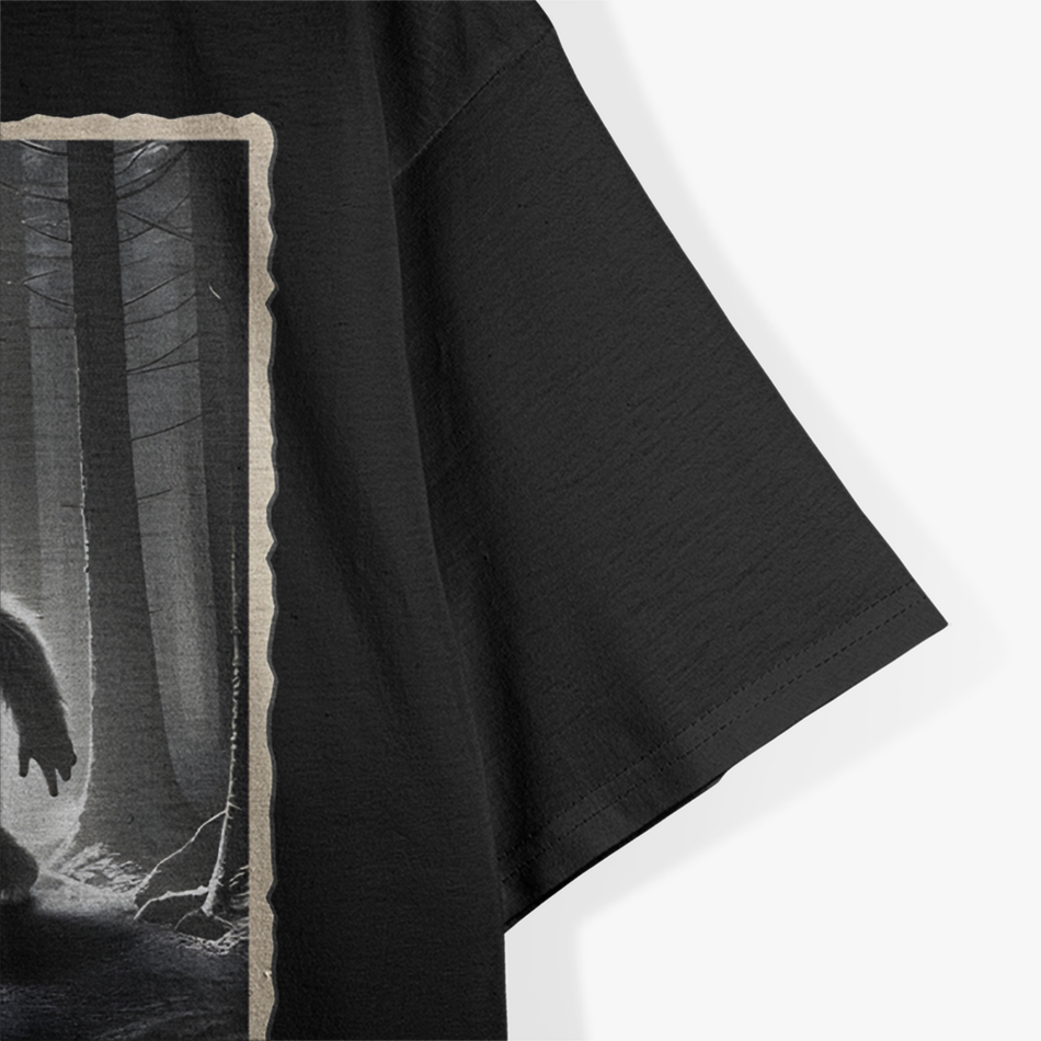 Bigfoot, UFO & Cat Selfie – Cryptid Comedy Mashup Love T-Shirt