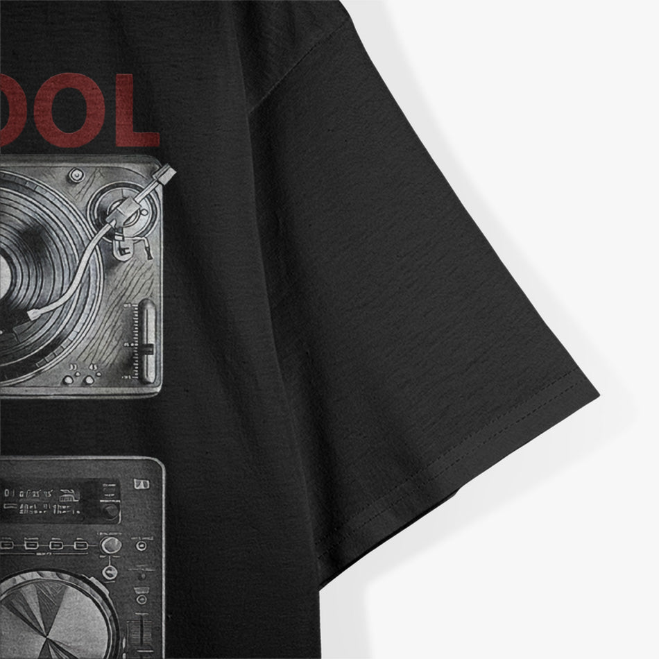 Old vs New School - Classic Retro Nostalgic T-Shirt