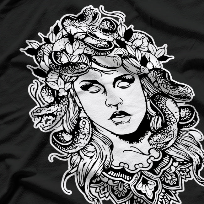 Medusa's Portrait – Cool Greek Mythology Ancient Art T-Shirt