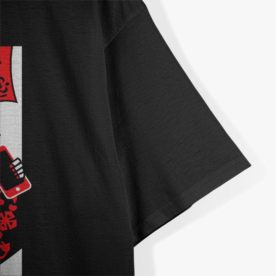 Queen of Hearts Playing Card Poker Casino Lover Retro T-Shirt