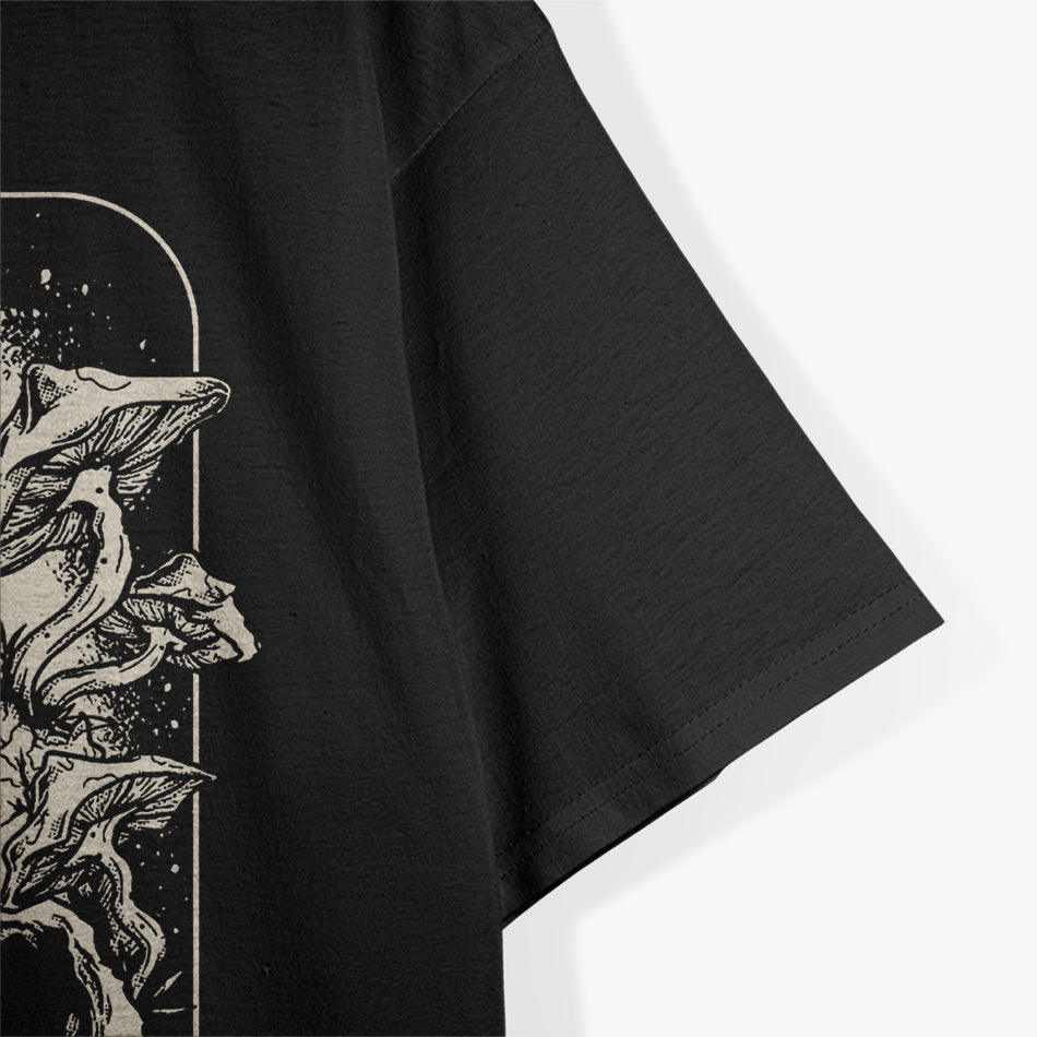 Skull Mushrooms – Mycologist Goth Mushroom Lover T-Shirt
