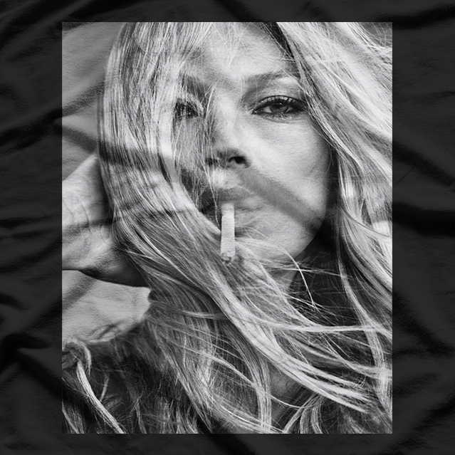 Vintage Model – Retro Fashion Icon Smoking T-Shirt