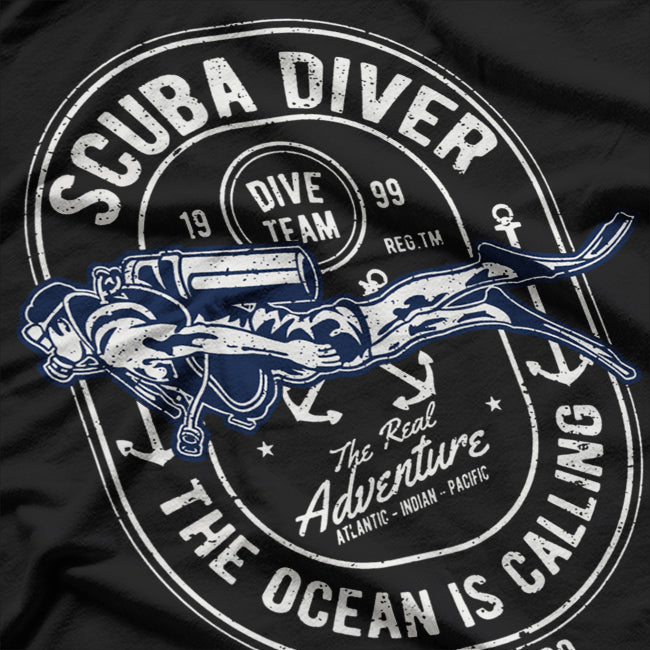 Vintage Retro Diver Distressed Scuba Diving T-Shirt